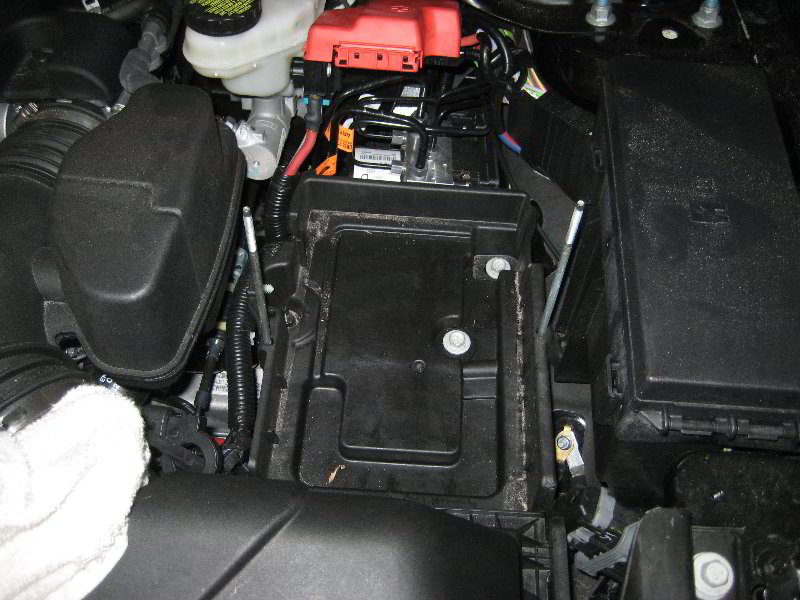 Ford-Explorer-12V-Automotive-Battery-Replacement-Guide-013