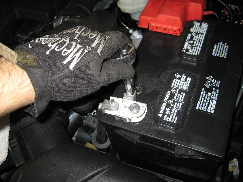 Ford-Explorer-12V-Automotive-Battery-Replacement-Guide-018