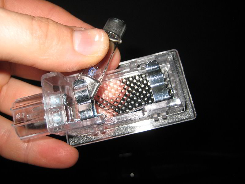 Ford-Explorer-Cargo-Area-Light-Bulb-Replacement-Guide-005