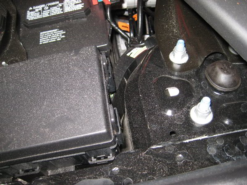 Ford-Explorer-Electrical-Fuse-Replacement-Guide-002