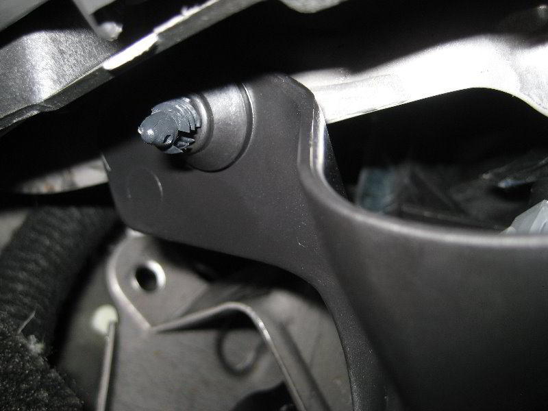 Ford-Explorer-Electrical-Fuse-Replacement-Guide-019