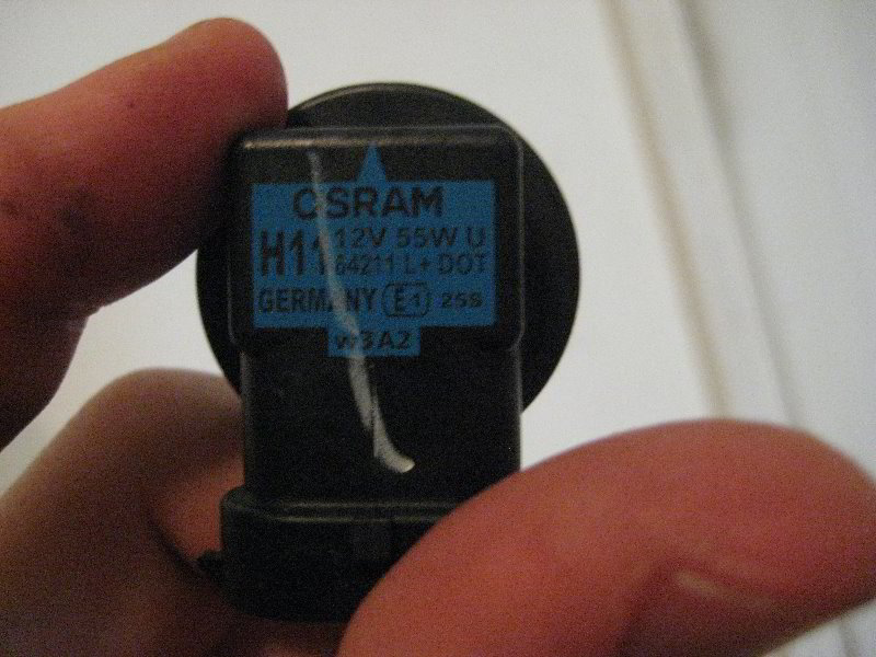 Ford-Explorer-Fog-Light-Bulbs-Replacement-Guide-006