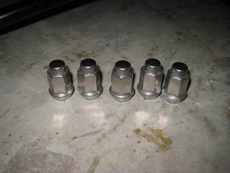 Ford-Explorer-Front-Brake-Pads-Replacement-Guide-005