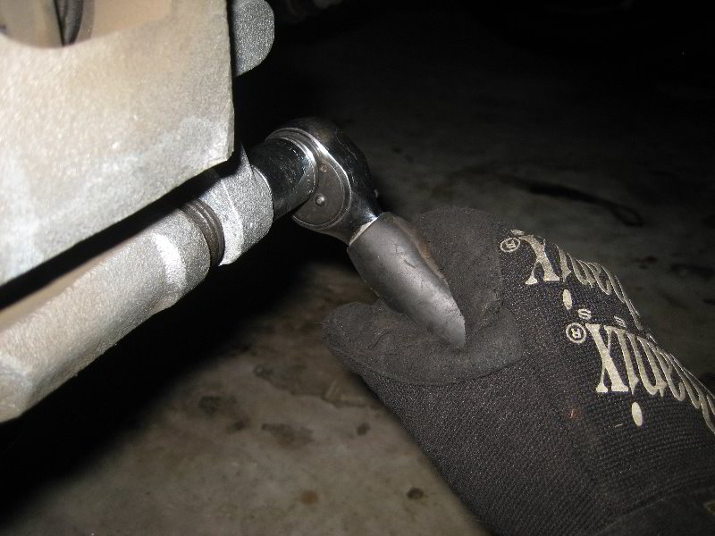 Ford-Explorer-Front-Brake-Pads-Replacement-Guide-009