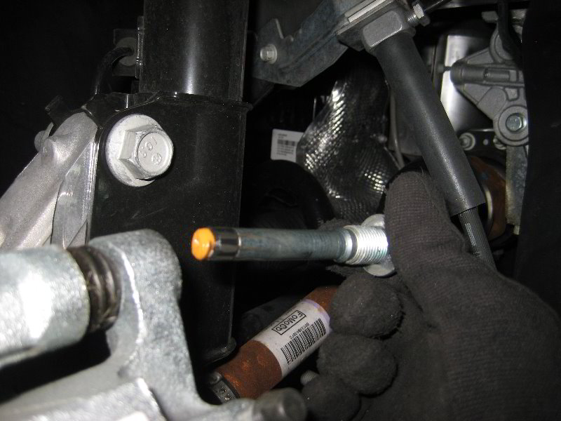 Ford-Explorer-Front-Brake-Pads-Replacement-Guide-010