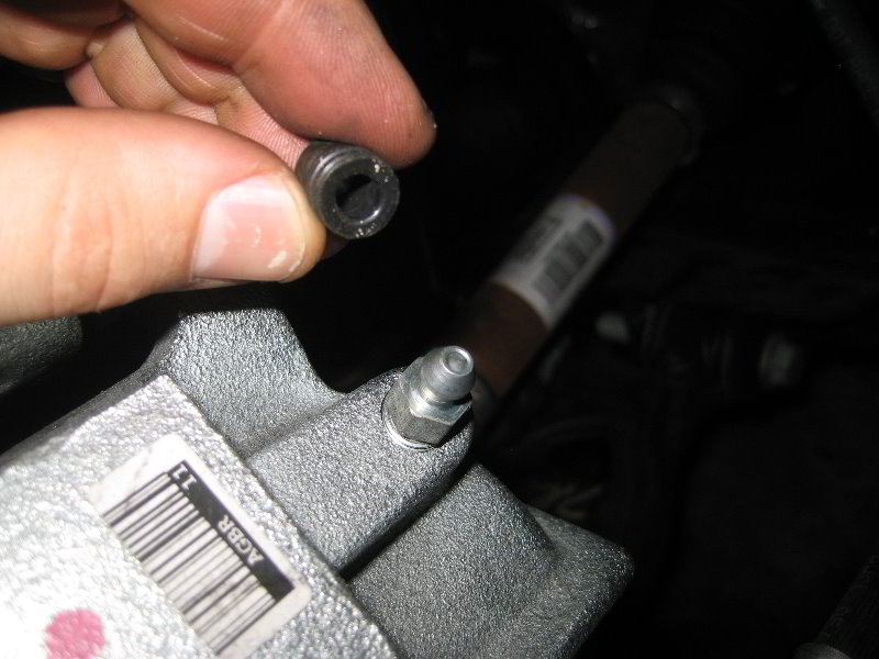 Ford-Explorer-Front-Brake-Pads-Replacement-Guide-033