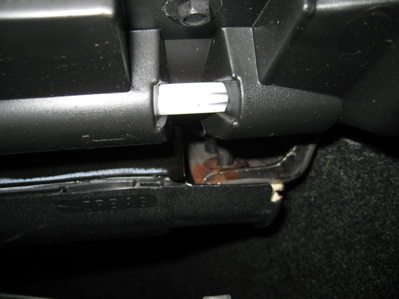 Ford-Explorer-HVAC-Cabin-Air-Filter-Replacement-Guide-014