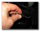 Ford-Explorer-Headlight-Bulbs-Replacement-Guide-007