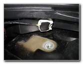 Ford-Explorer-Headlight-Bulbs-Replacement-Guide-022