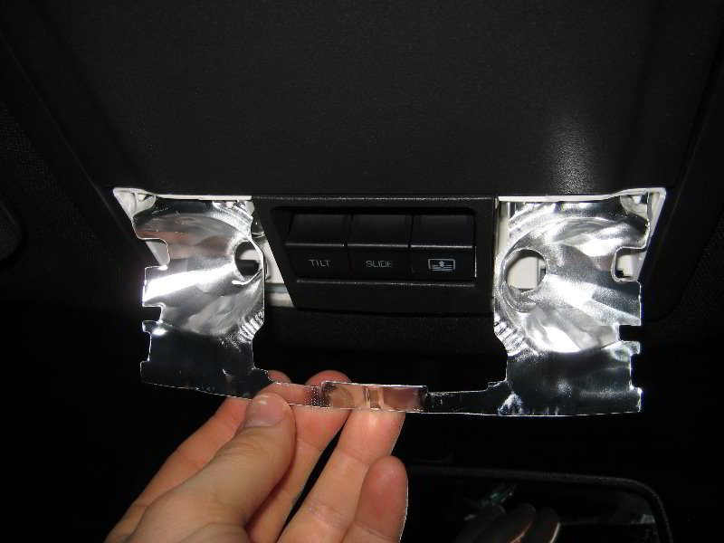 Ford-Explorer-Map-Light-Bulbs-Replacement-Guide-006