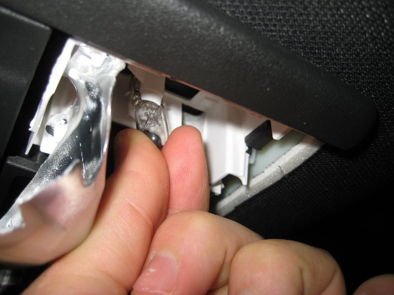 Ford-Explorer-Map-Light-Bulbs-Replacement-Guide-008