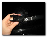 Ford-Explorer-Rear-Window-Wiper-Blade-Replacement-Guide-003