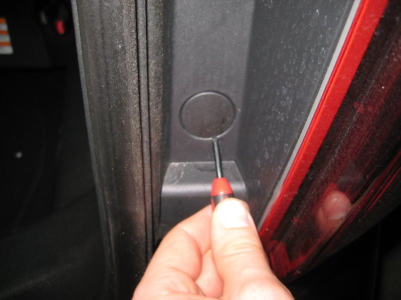 Ford-Explorer-Tail-Light-Bulbs-Replacement-Guide-004