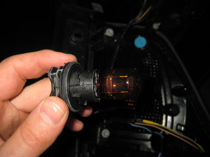 Ford-Explorer-Tail-Light-Bulbs-Replacement-Guide-014