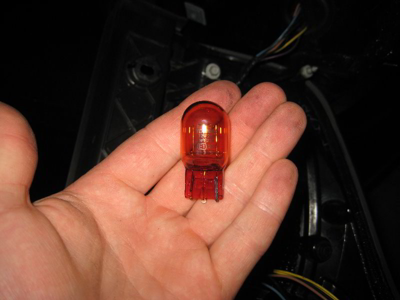 Ford-Explorer-Tail-Light-Bulbs-Replacement-Guide-015