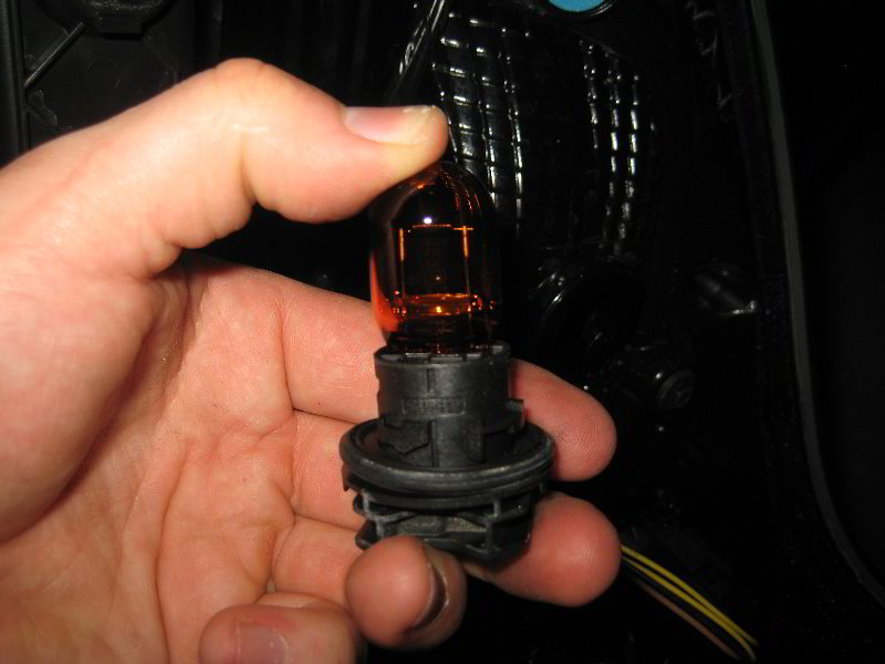 Ford-Explorer-Tail-Light-Bulbs-Replacement-Guide-016