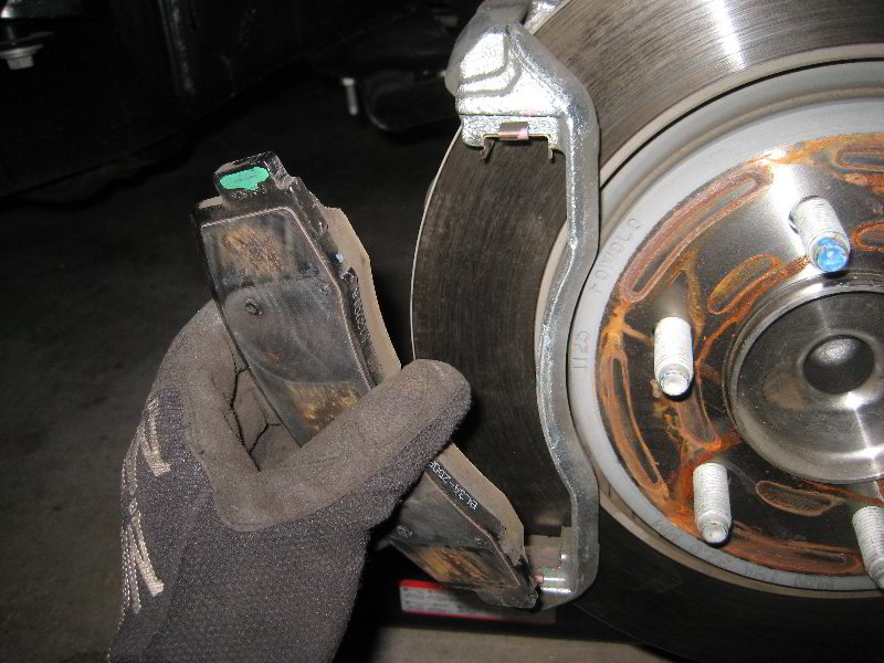 Ford-F-150-Front-Brake-Pads-Replacement-Guide-017