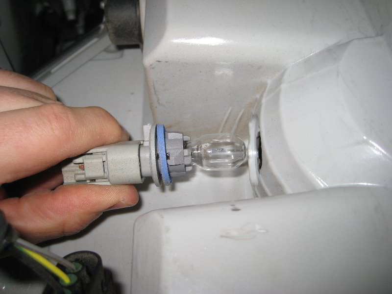 Ford-F-150-Tail-Light-Bulbs-Replacement-Guide-015