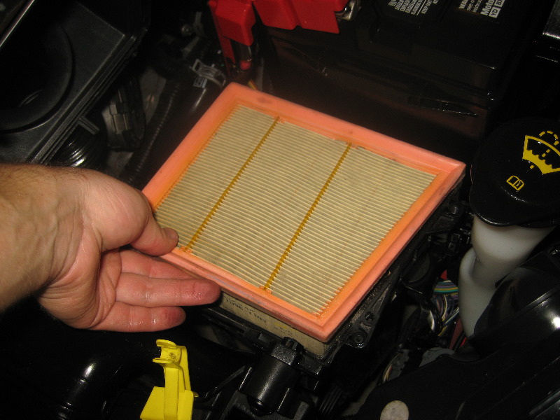 Ford-Fiesta-Duratec-Engine-Air-Filter-Replacement-Guide-013