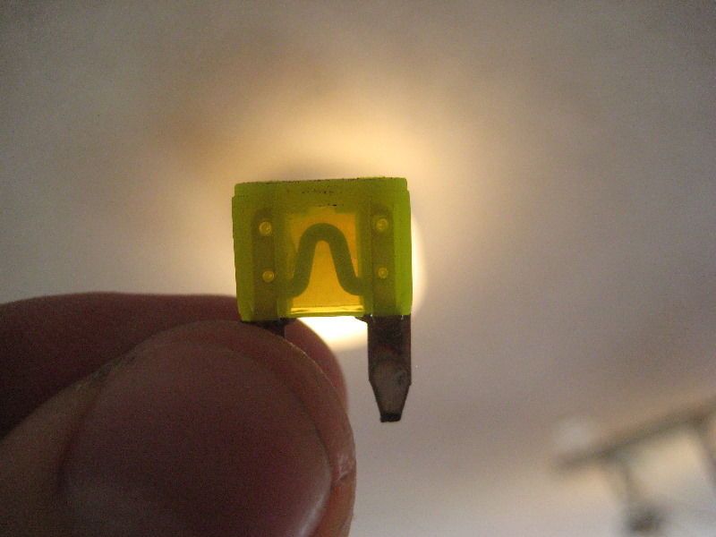 Ford-Fiesta-Electrical-Fuses-Replacement-Guide-010