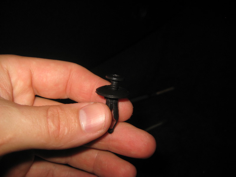 Ford-Fiesta-HVAC-Cabin-Air-Filter-Replacement-Guide-004