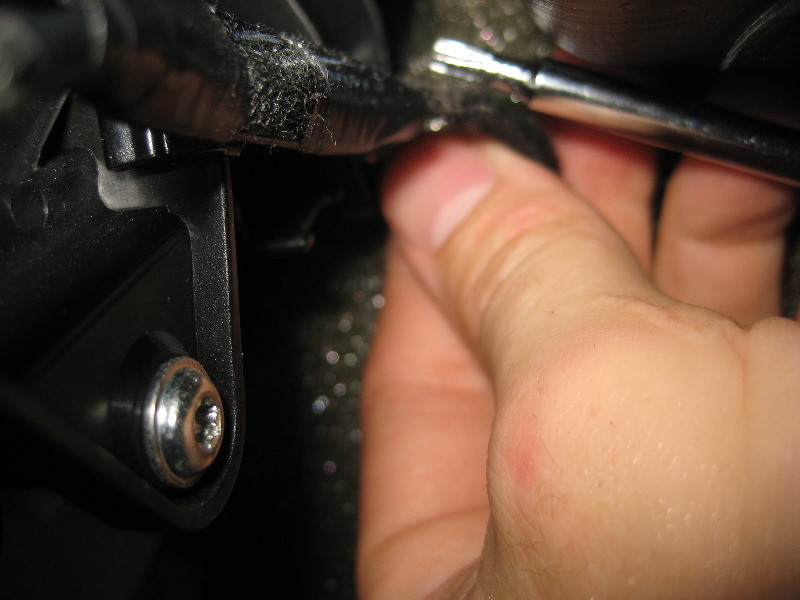 Ford-Fiesta-HVAC-Cabin-Air-Filter-Replacement-Guide-015