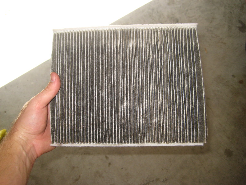 Ford-Fiesta-HVAC-Cabin-Air-Filter-Replacement-Guide-027