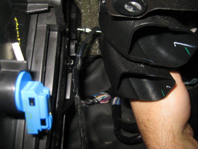 FordFiestaHVACCabinAirFilterReplacementGuide036