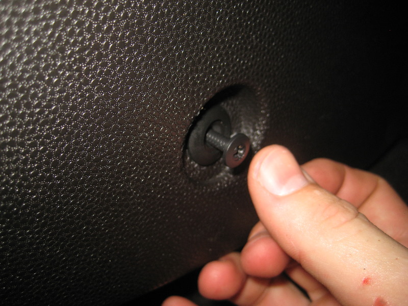 FordFiestaHVACCabinAirFilterReplacementGuide047