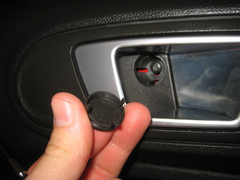 Ford-Fiesta-Plastic-Interior-Door-Panel-Removal-Guide-004