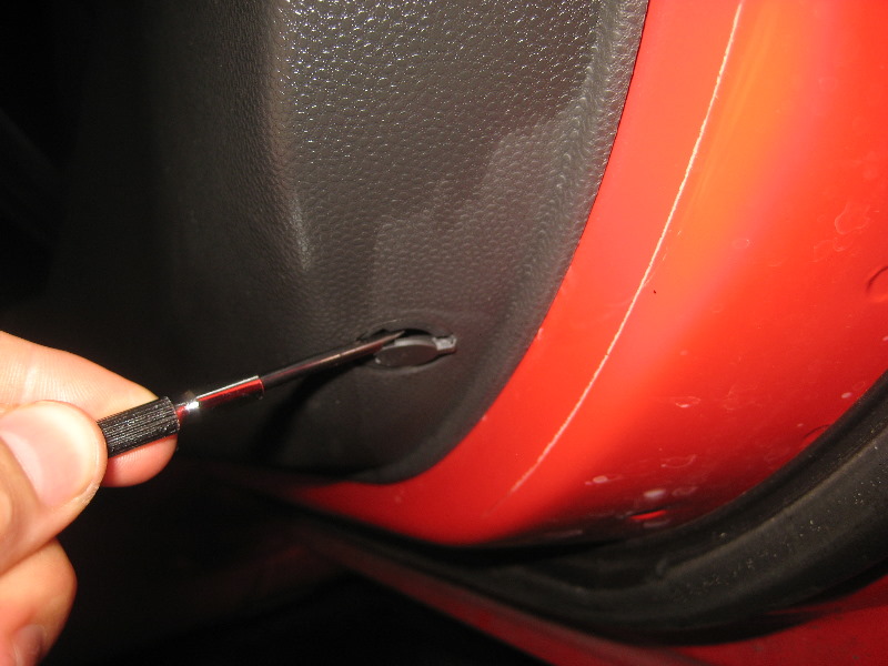 Ford-Fiesta-Plastic-Interior-Door-Panel-Removal-Guide-011