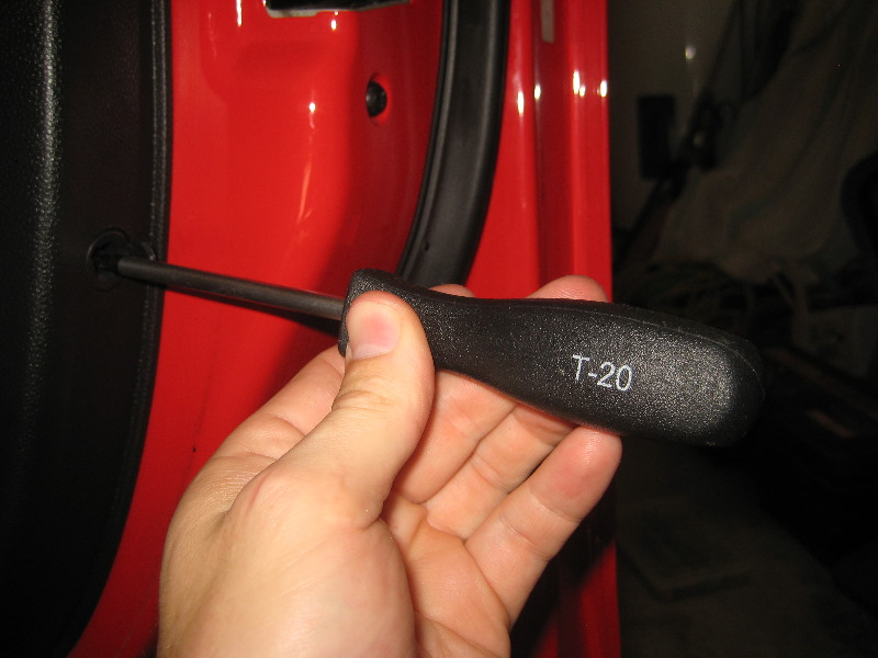 Ford-Fiesta-Plastic-Interior-Door-Panel-Removal-Guide-012