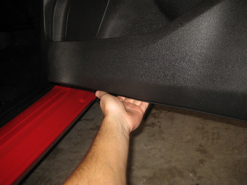 Ford-Fiesta-Plastic-Interior-Door-Panel-Removal-Guide-023