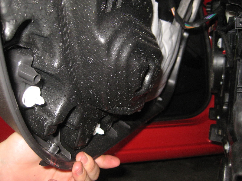 Ford-Fiesta-Plastic-Interior-Door-Panel-Removal-Guide-024