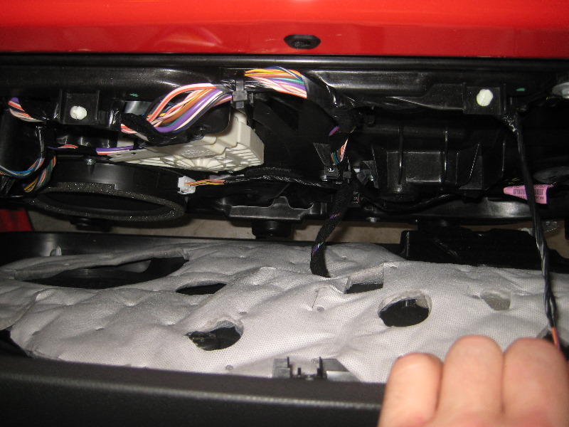 Ford-Fiesta-Plastic-Interior-Door-Panel-Removal-Guide-026