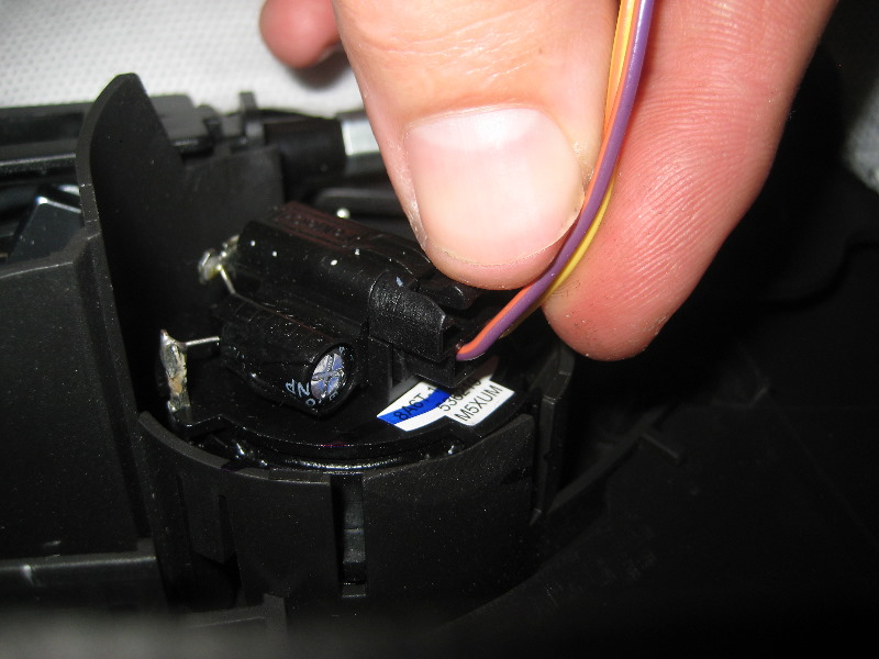 Ford-Fiesta-Plastic-Interior-Door-Panel-Removal-Guide-027