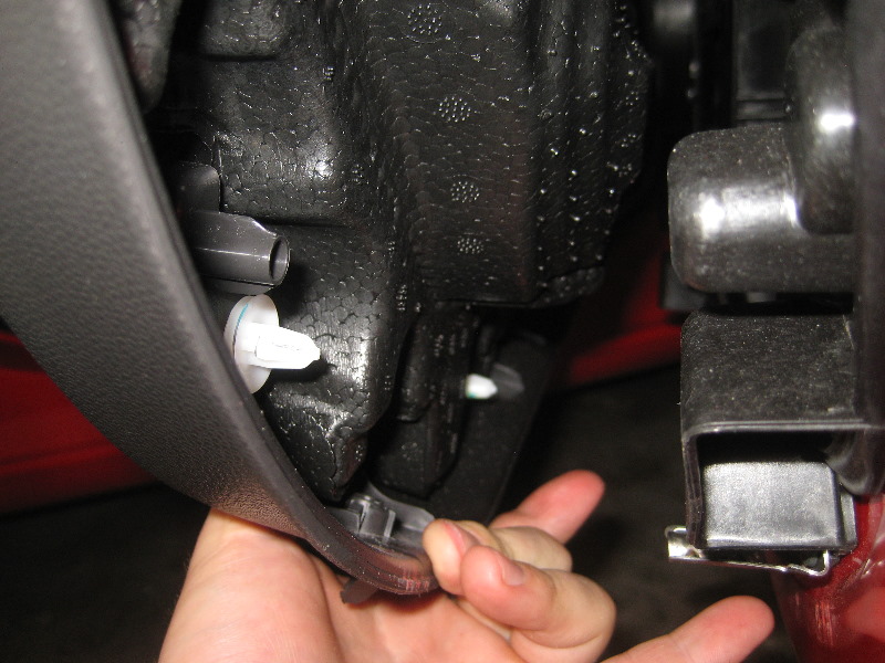 Ford-Fiesta-Plastic-Interior-Door-Panel-Removal-Guide-042