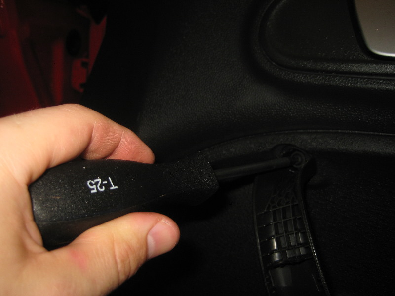 Ford-Fiesta-Plastic-Interior-Door-Panel-Removal-Guide-046