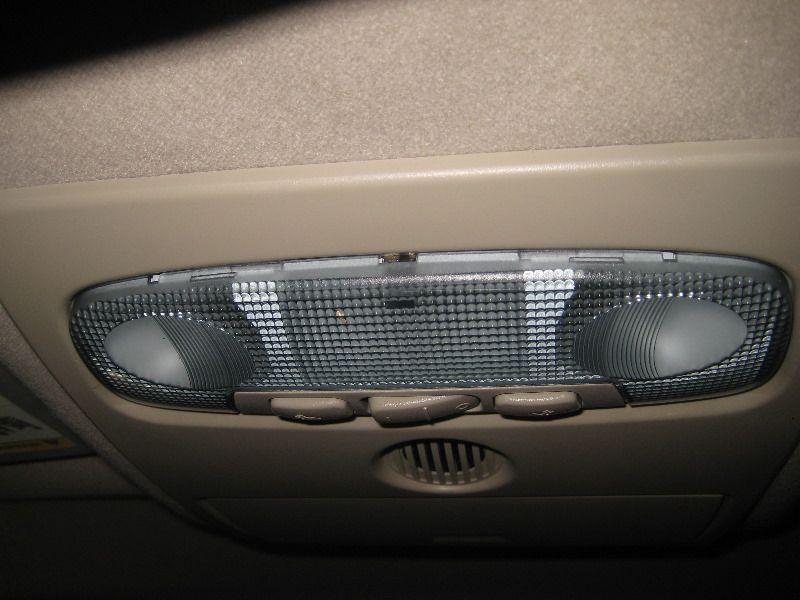 Ford-Fiesta-Dome-Map-Light-Bulbs-Replacement-Guide-002