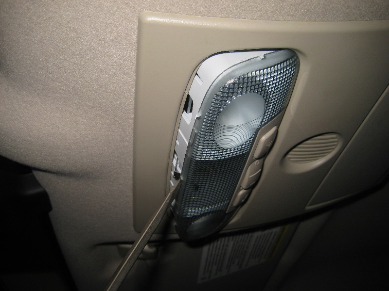 Ford-Fiesta-Dome-Map-Light-Bulbs-Replacement-Guide-004