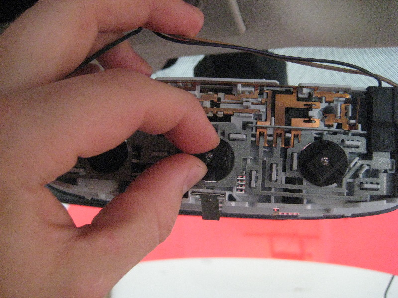 Ford-Fiesta-Dome-Map-Light-Bulbs-Replacement-Guide-017