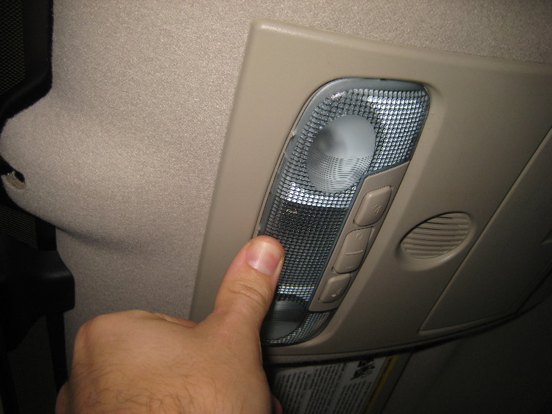 Ford-Fiesta-Dome-Map-Light-Bulbs-Replacement-Guide-020