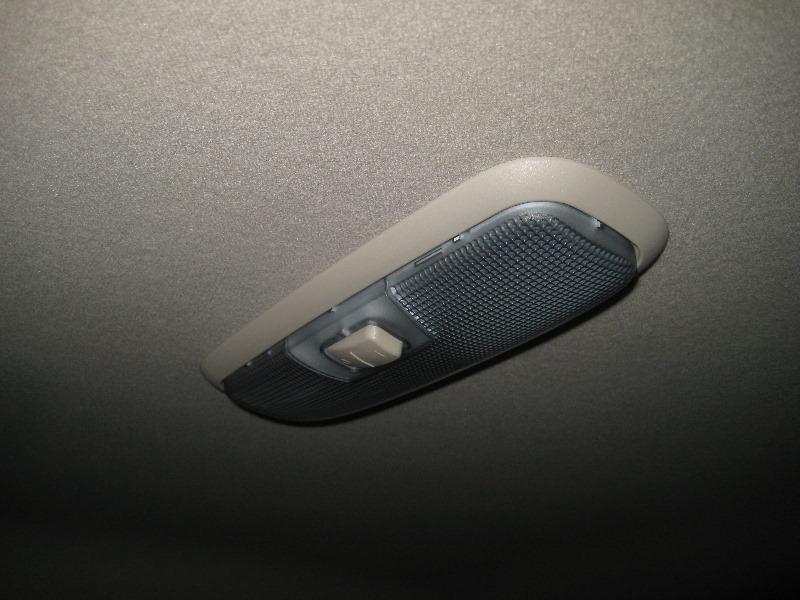 Ford-Fiesta-Rear-Passenger-Dome-Light-Bulb-Replacement-Guide-001