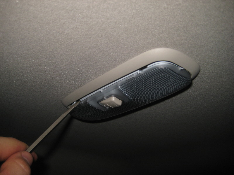 Ford-Fiesta-Rear-Passenger-Dome-Light-Bulb-Replacement-Guide-004