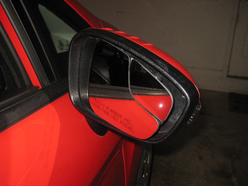 Ford-Fiesta-Side-View-Mirror-Turn-Signal-Light-Bulb-Replacement-Guide-002