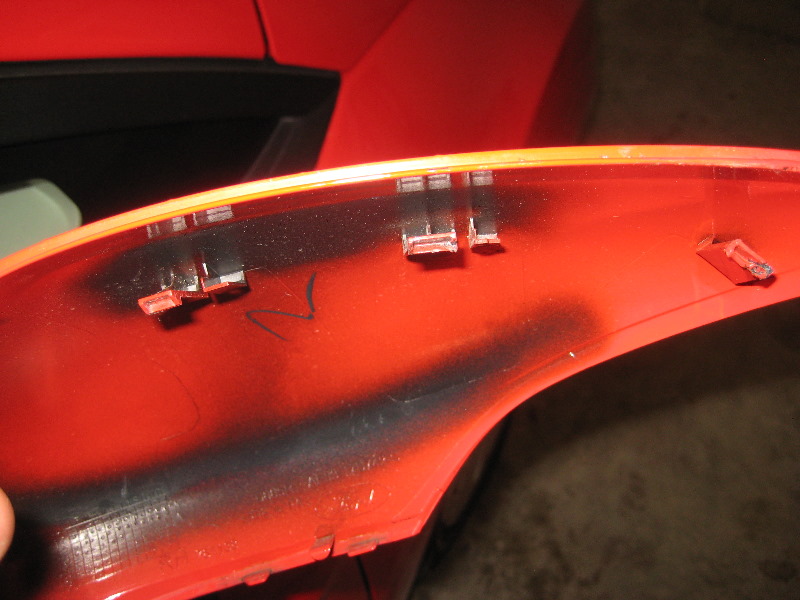 Ford-Fiesta-Side-View-Mirror-Turn-Signal-Light-Bulb-Replacement-Guide-009