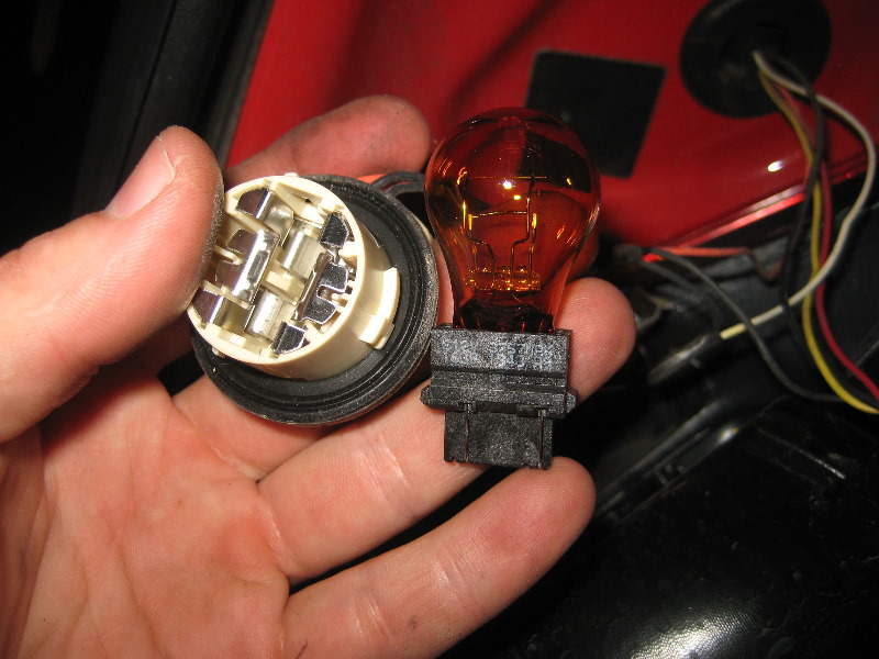 Ford-Fiesta-Tail-Light-Bulbs-Replacement-Guide-018