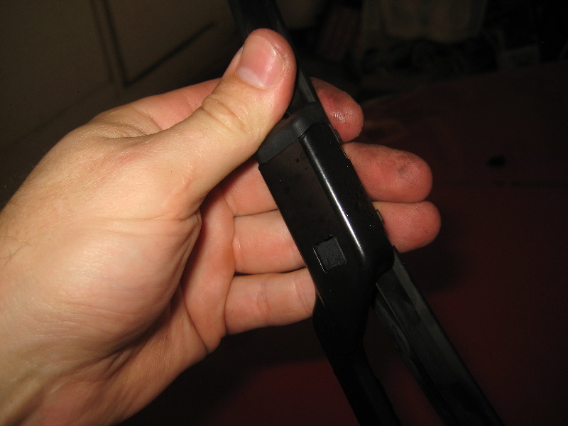 Ford-Fiesta-Windshield-Window-Wiper-Blades-Replacement-Guide-011