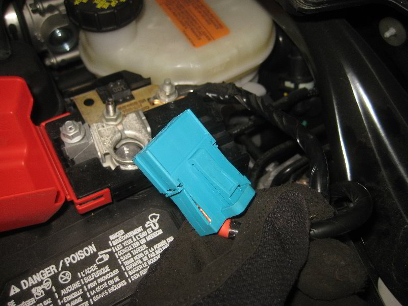 Ford-Flex-12V-Automotive-Battery-Replacement-Guide-012