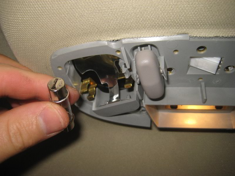 Ford-Flex-Cargo-Area-Light-Bulbs-Replacement-Guide-007